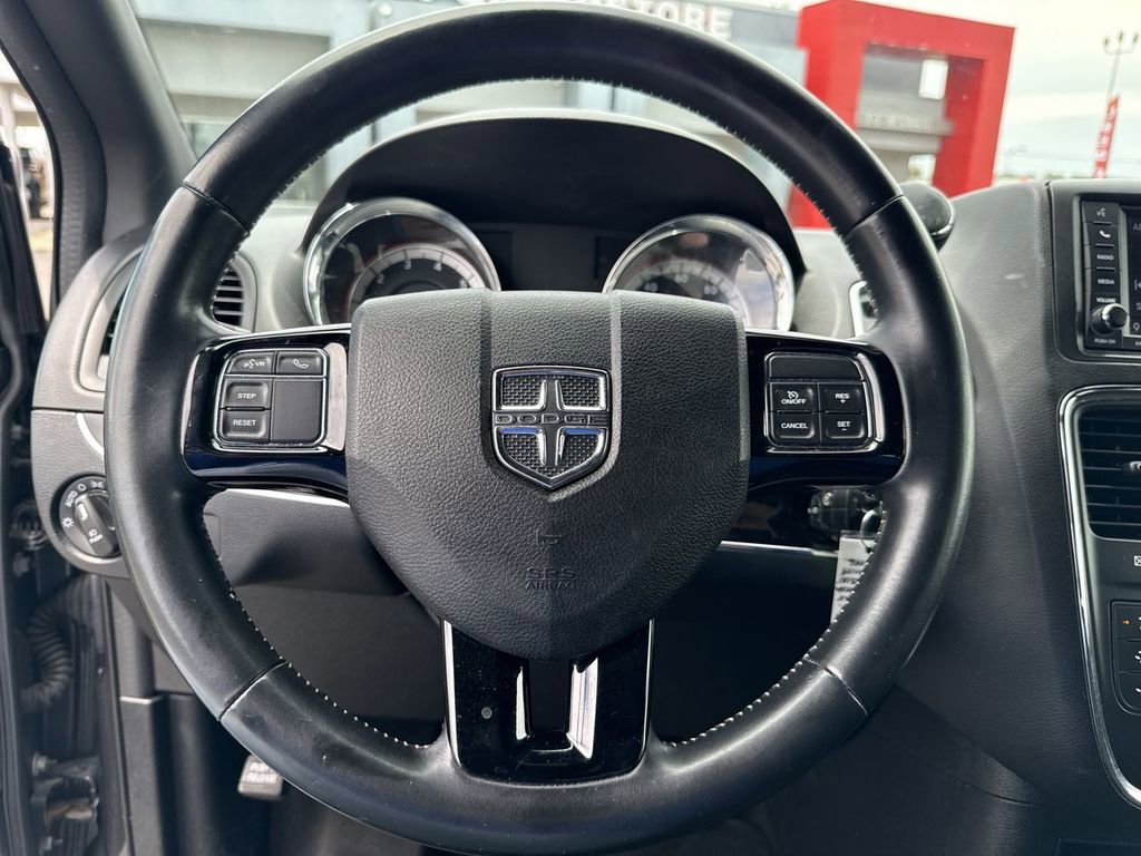 Used 2019 Dodge Grand Caravan SE FWD image 25