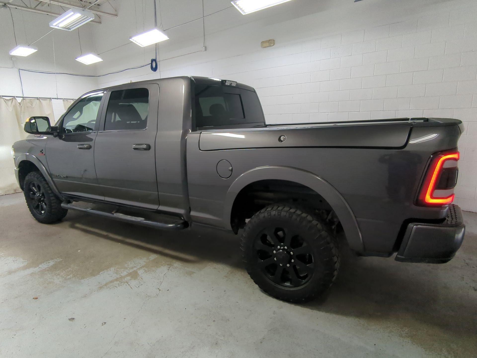 Used 2021 RAM 2500 Laramie image 9
