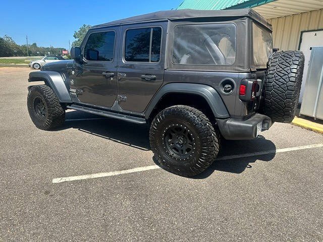 Used 2018 Jeep Wrangler Unlimited Sport AWD/4WD image 4
