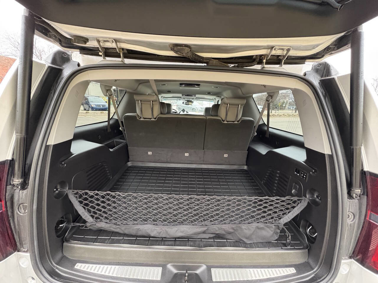 Used 2016 Chevrolet Suburban LT image 30