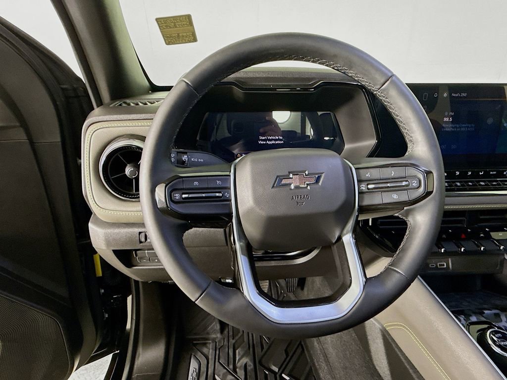 Used 2024 Chevrolet Colorado ZR2 w/ Technology Package image 12