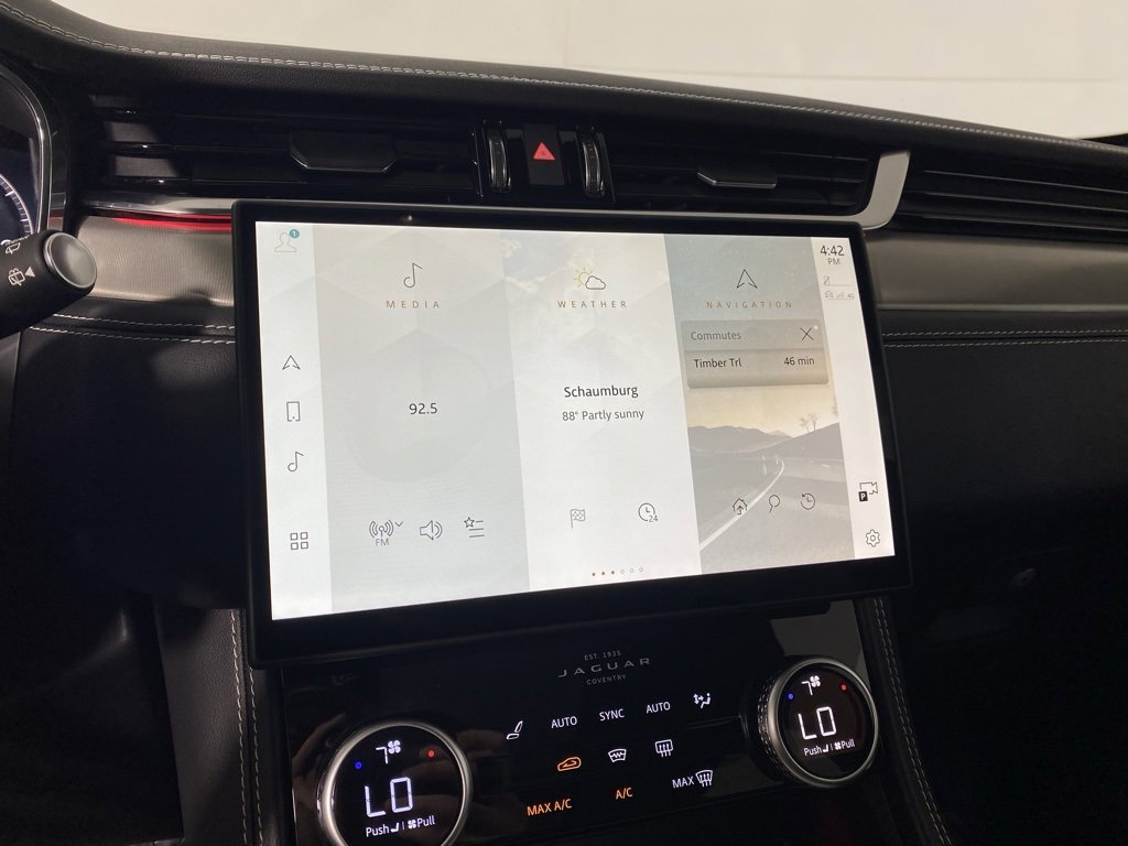 Used 2025 Jaguar F-PACE R-Dynamic S image 13