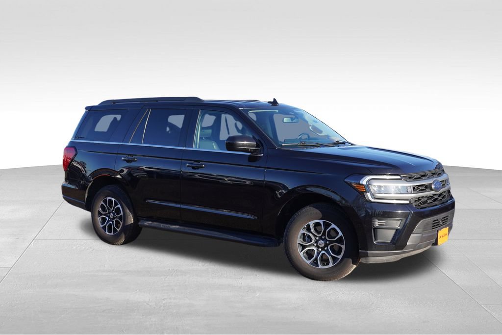 Certified 2024 Ford Expedition XLT image 2