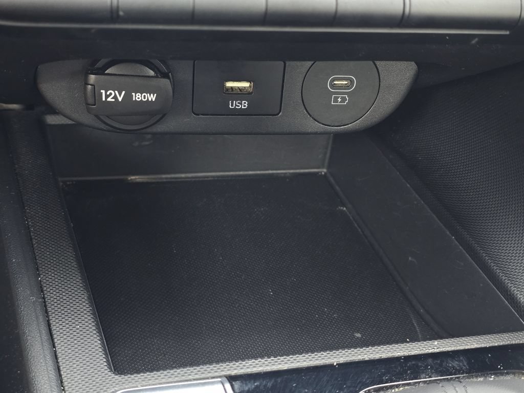 Used 2024 Hyundai Elantra SEL FWD image 21