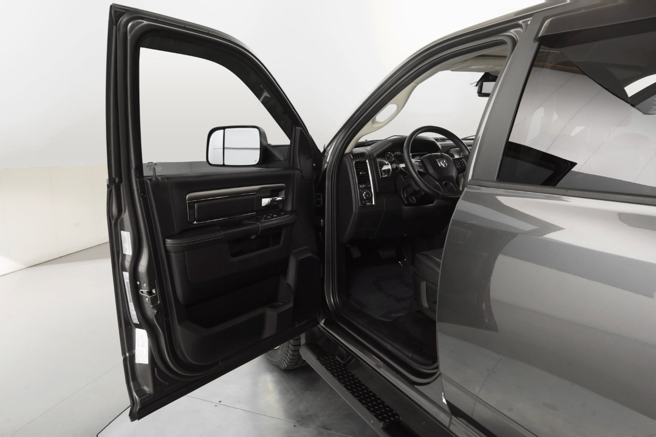 Used 2017 RAM 1500 Sport image 10