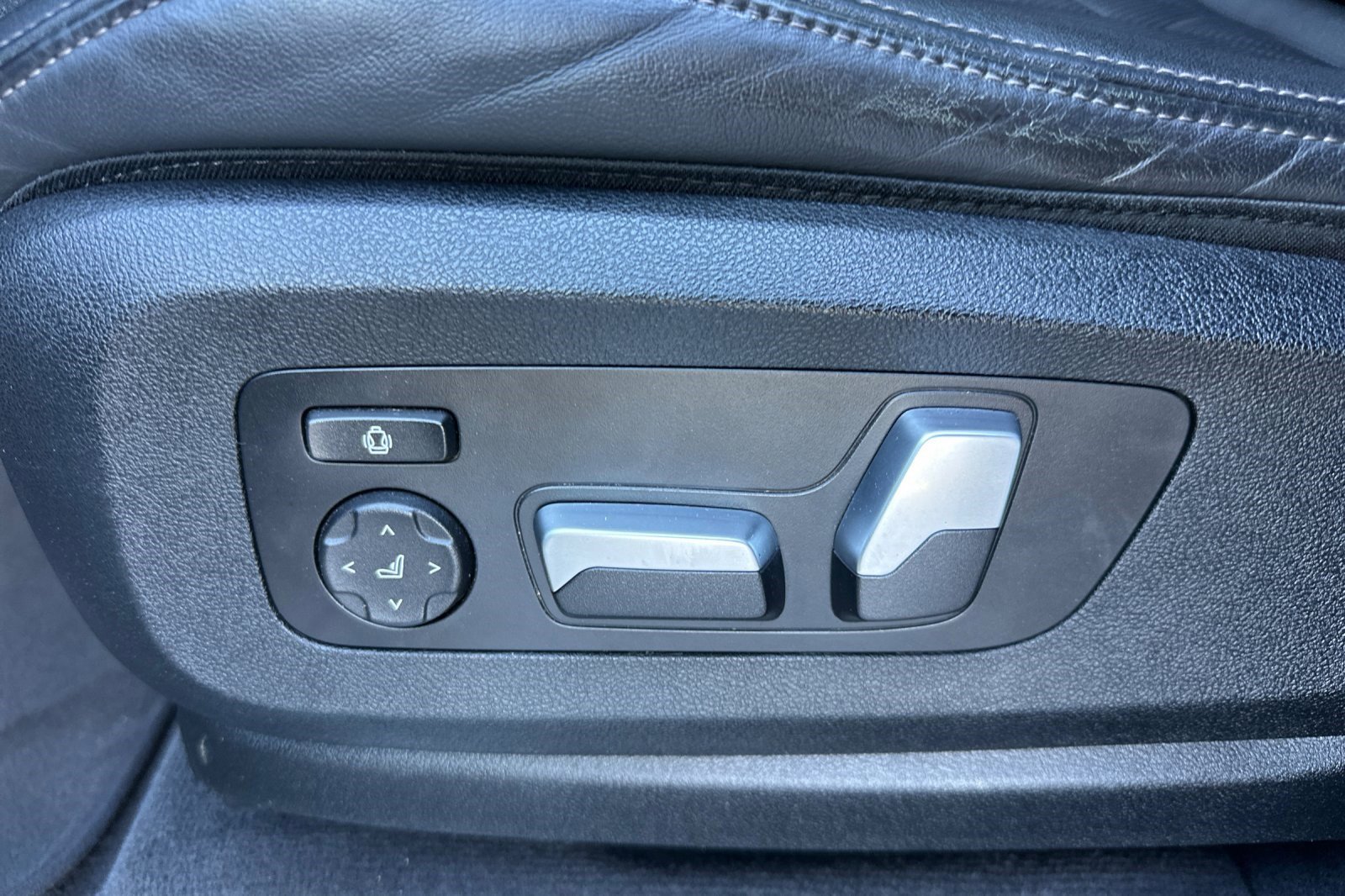 Certified 2023 BMW X5 xDrive40i w/ Premium Package image 14