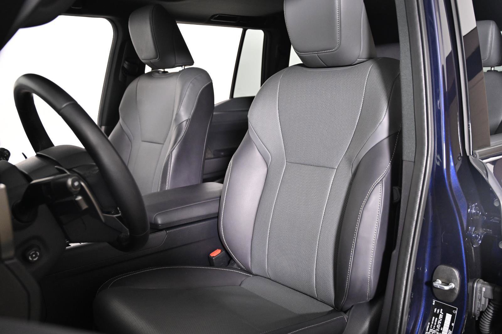 Used 2025 Lexus GX 550 w/ Accessory Package (2T) image 26