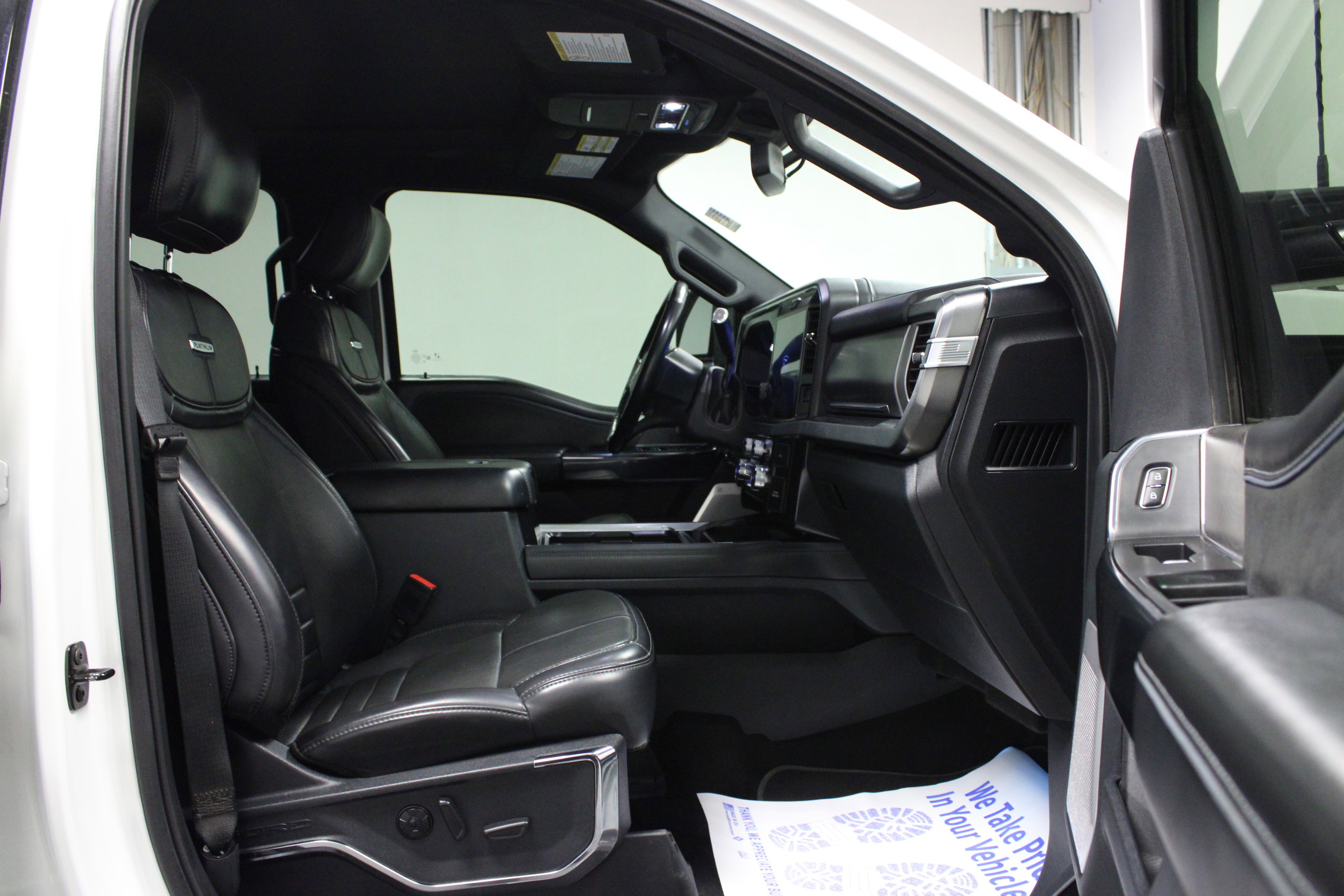 Used 2025 Ford F250 Platinum image 16