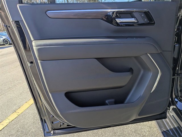 New 2026 Chevrolet Suburban LS w/ LPO, Dark Essentials Package image 24