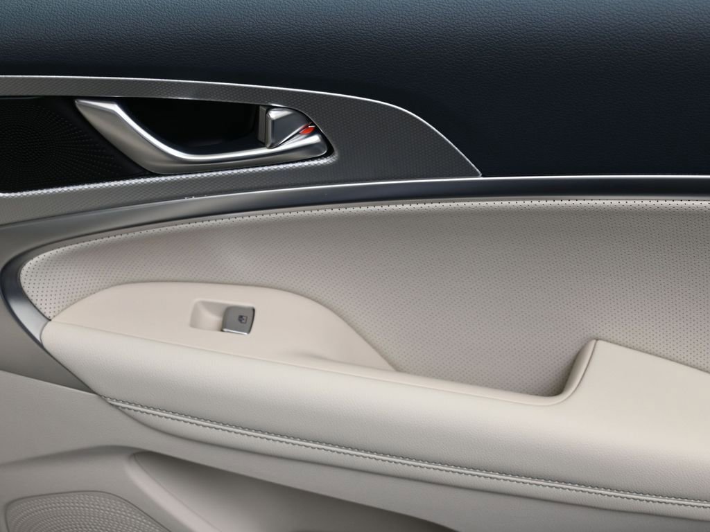 New 2026 Genesis G70 2.5T Prestige image 14