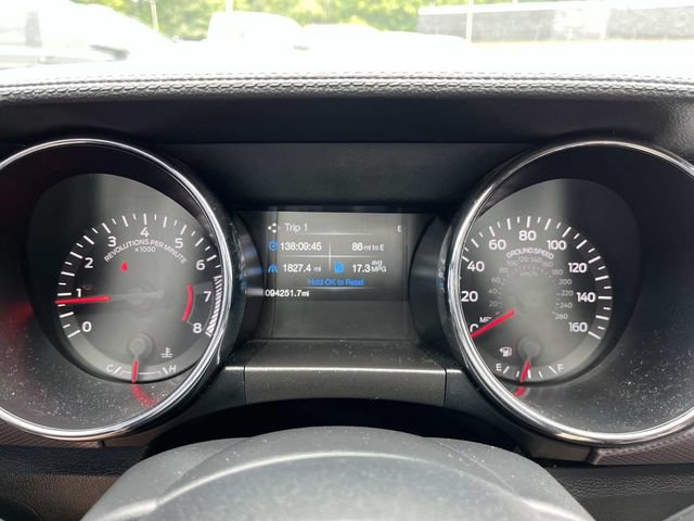 Used 2017 Ford Mustang Coupe RWD image 27