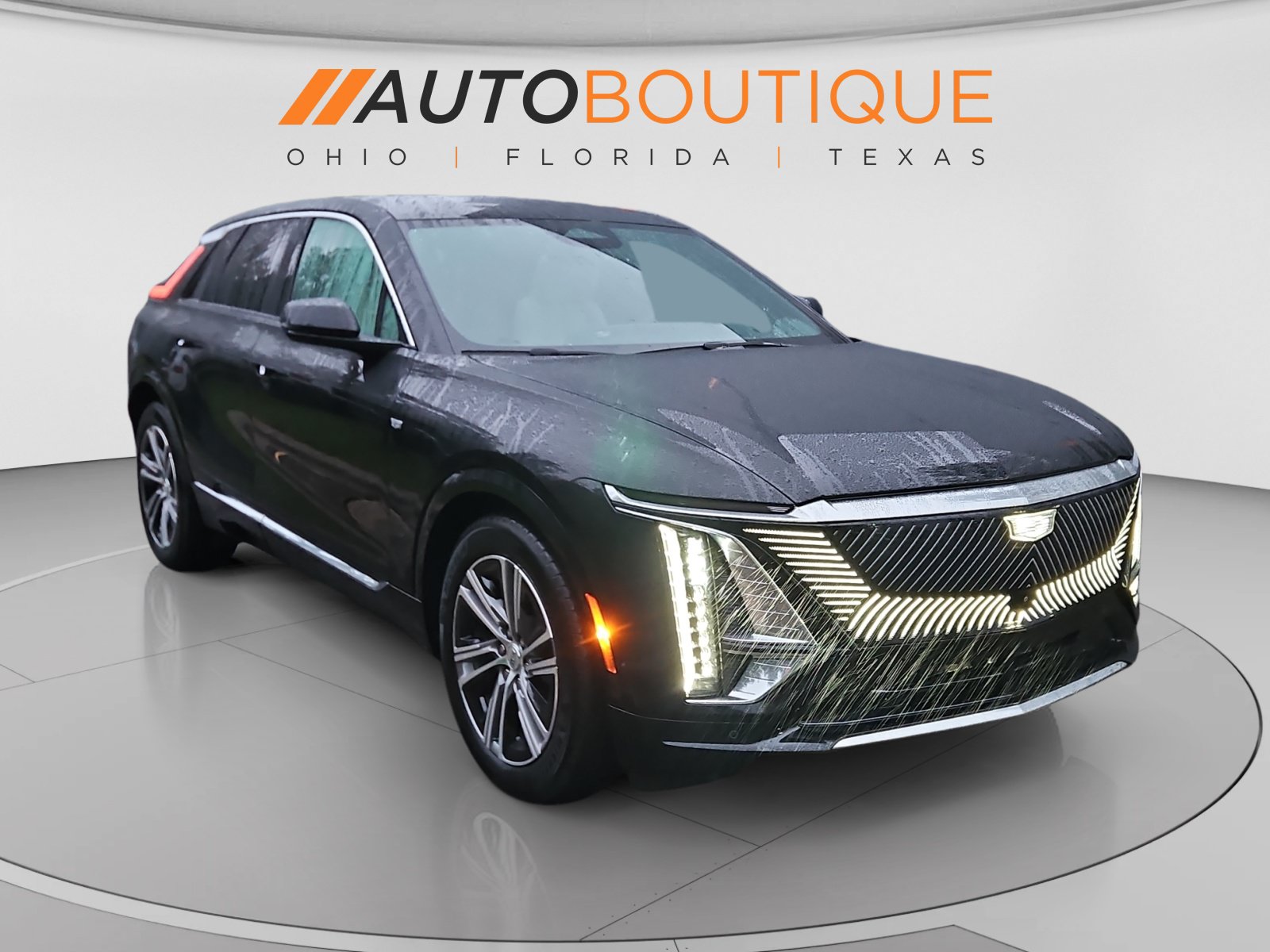 Used 2024 Cadillac Lyriq Luxury w/ LPO, Floor Liner Package AWD/4WD image 7