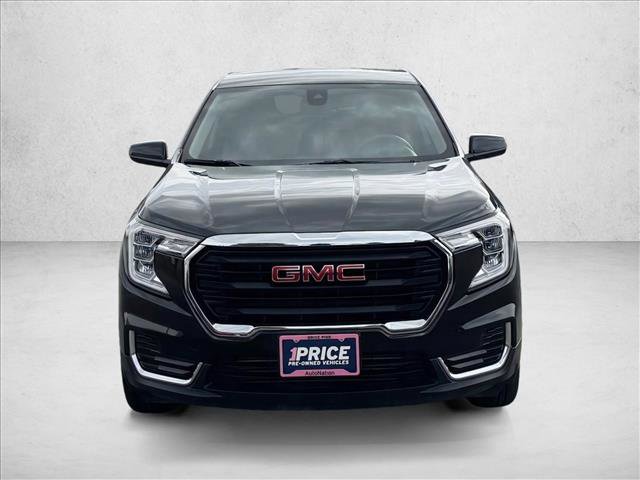 Used 2024 GMC Terrain SLE image 2