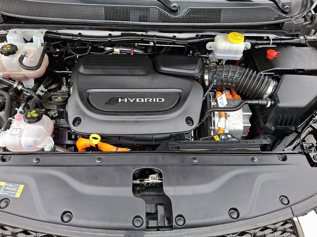 Used 2024 Chrysler Pacifica Select image 33