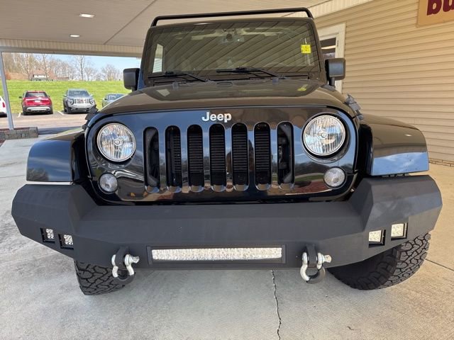 Used 2016 Jeep Wrangler Unlimited Rubicon w/ Connectivity Group image 9