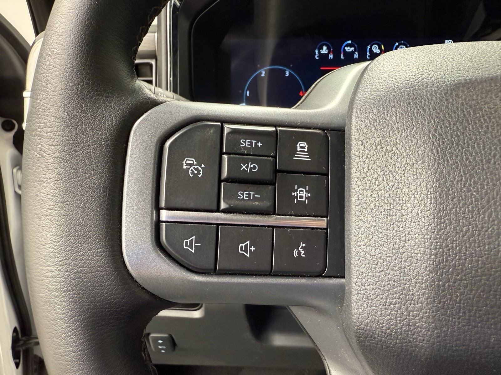 Used 2025 Ford F350 Lariat w/ Lariat Ultimate Package image 26