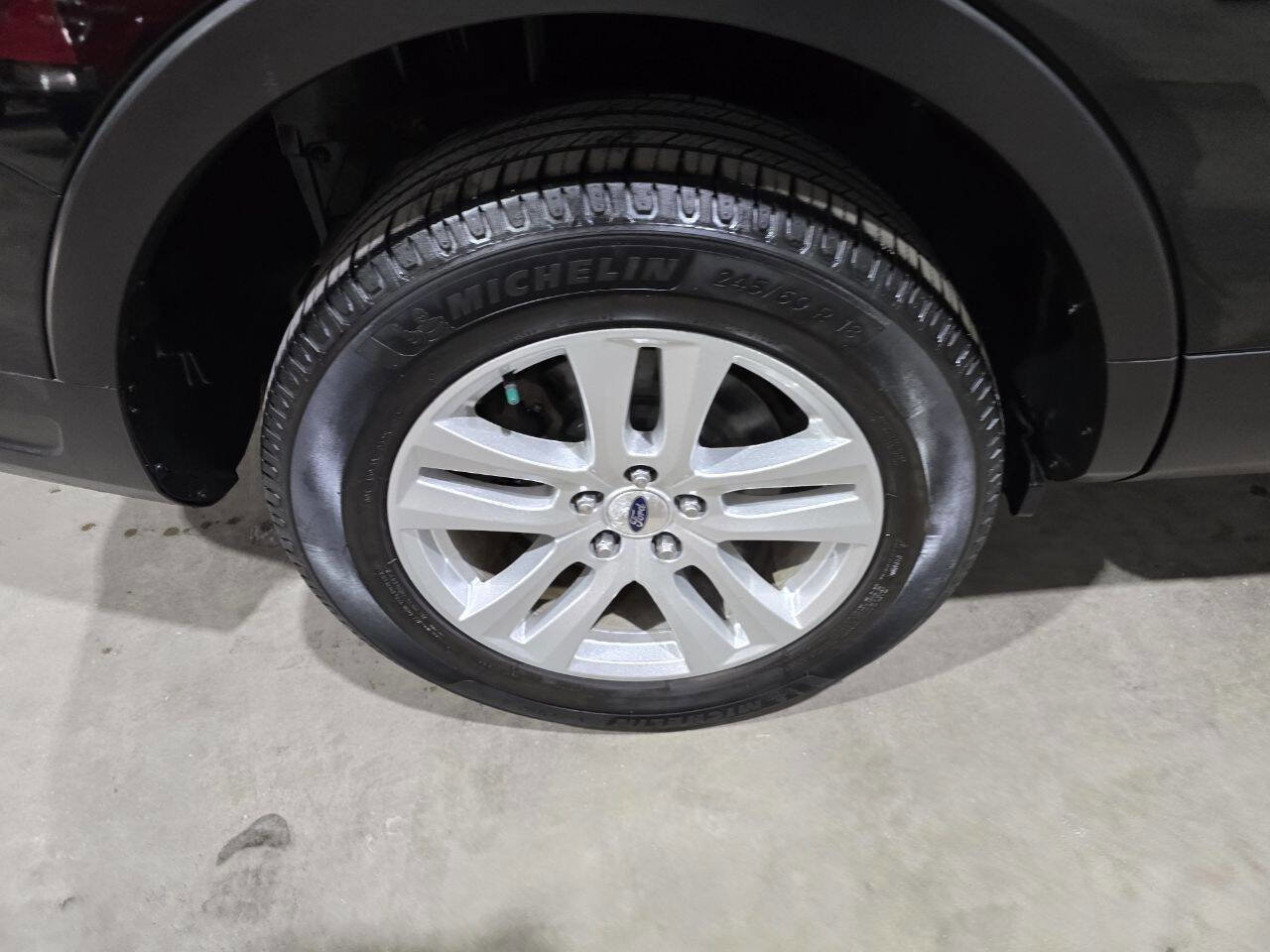 Used 2018 Ford Explorer XLT w/ Equipment Group 202A image 19