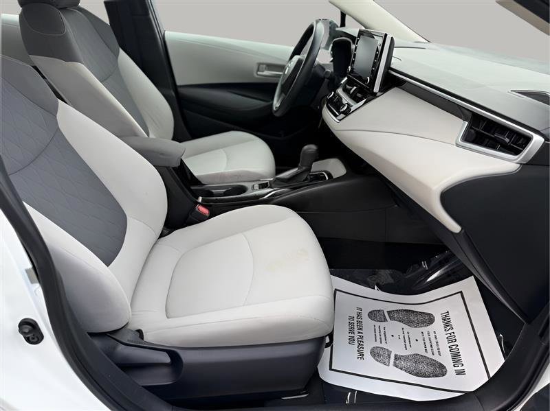 Used 2021 Toyota Corolla LE FWD image 18