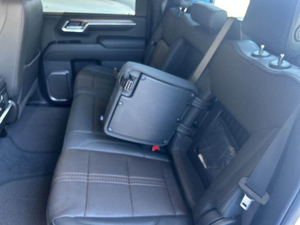 Used 2025 Chevrolet Silverado 2500 High Country w/ High Country Premium Package AWD/4WD image 18