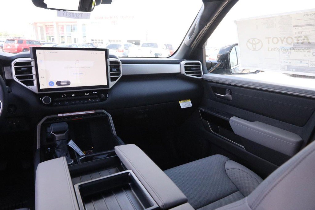 New 2025 Toyota Tundra Limited image 24