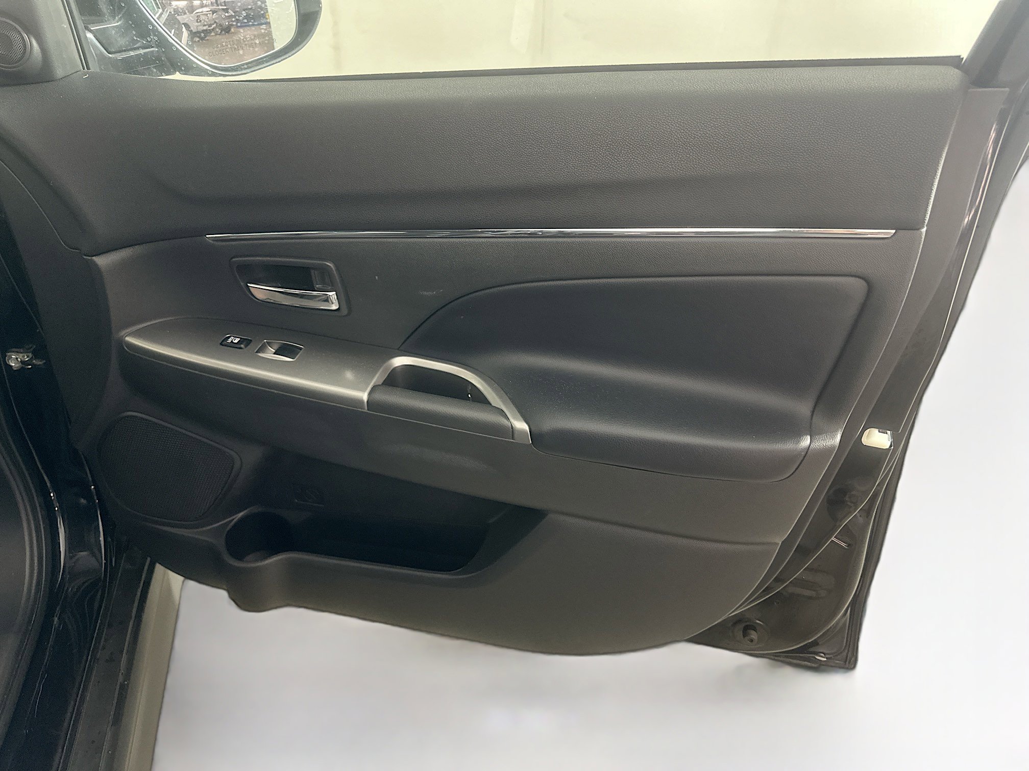Used 2023 Mitsubishi Outlander Sport SE image 30