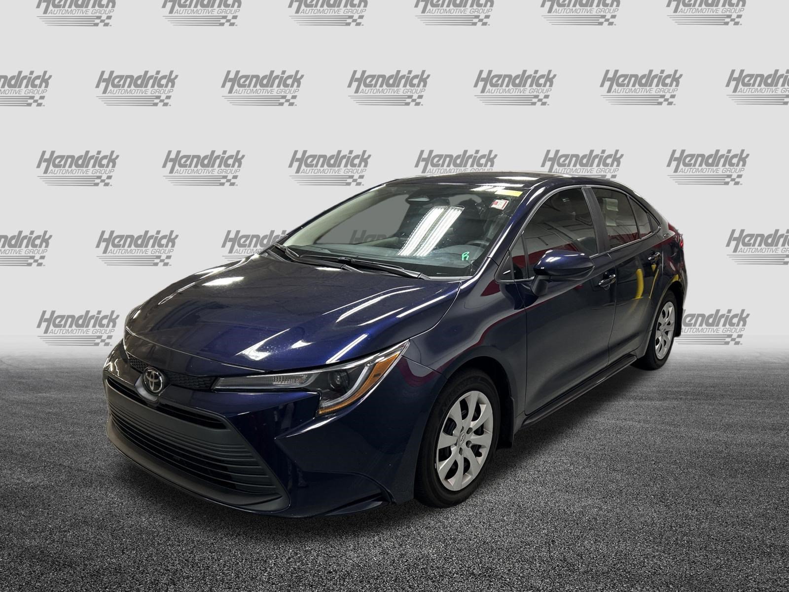 Used 2025 Toyota Corolla LE FWD image 5