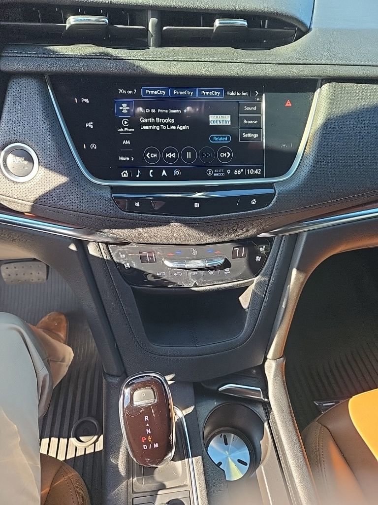 Used 2021 Cadillac XT5 Premium Luxury image 12