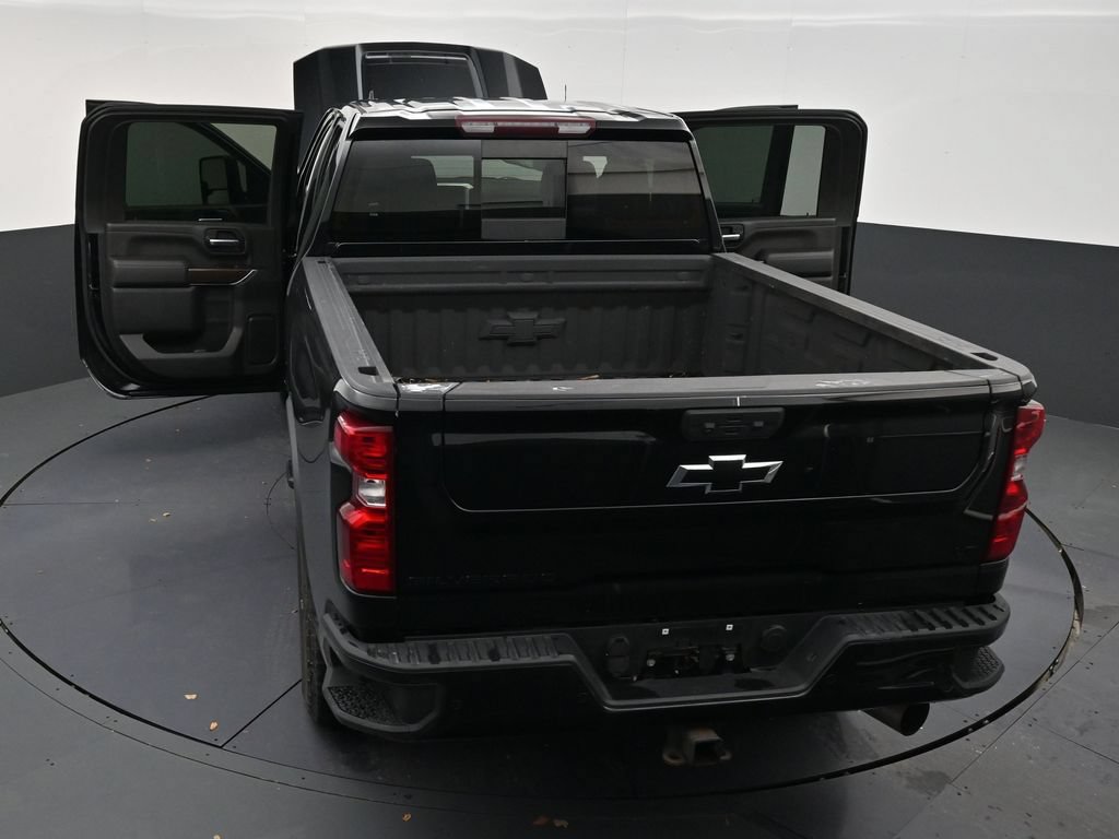 Used 2022 Chevrolet Silverado 2500 LT w/ Midnight Edition AWD/4WD image 32