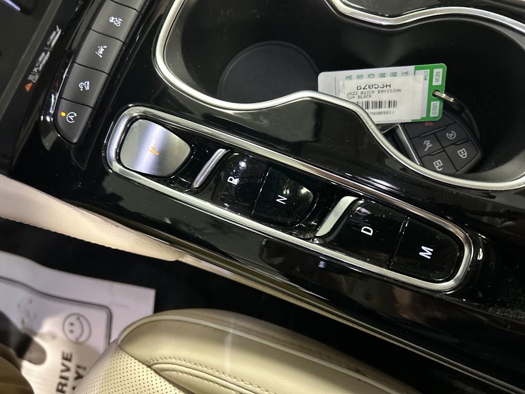Used 2022 Buick Envision Avenir w/ Technology Package II image 20