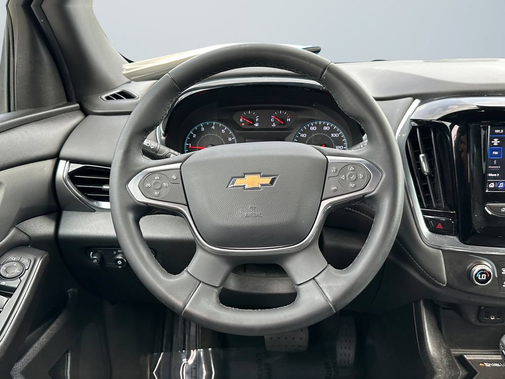 Used 2023 Chevrolet Traverse LT FWD image 12