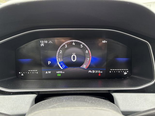 Used 2025 Volkswagen Jetta SE w/ Black Wheel Package image 16