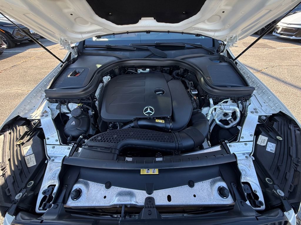 Used 2020 Mercedes-Benz GLC 300 4MATIC Coupe image 26