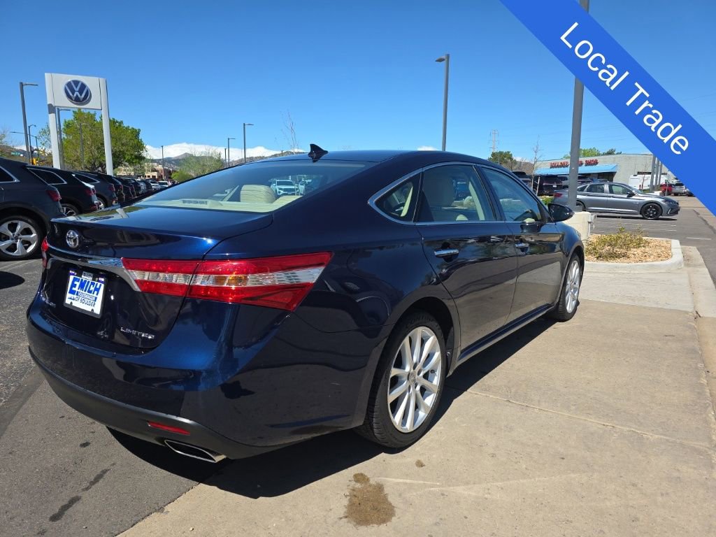 Used 2013 Toyota Avalon Limited w/ Technology Pkg FWD image 5