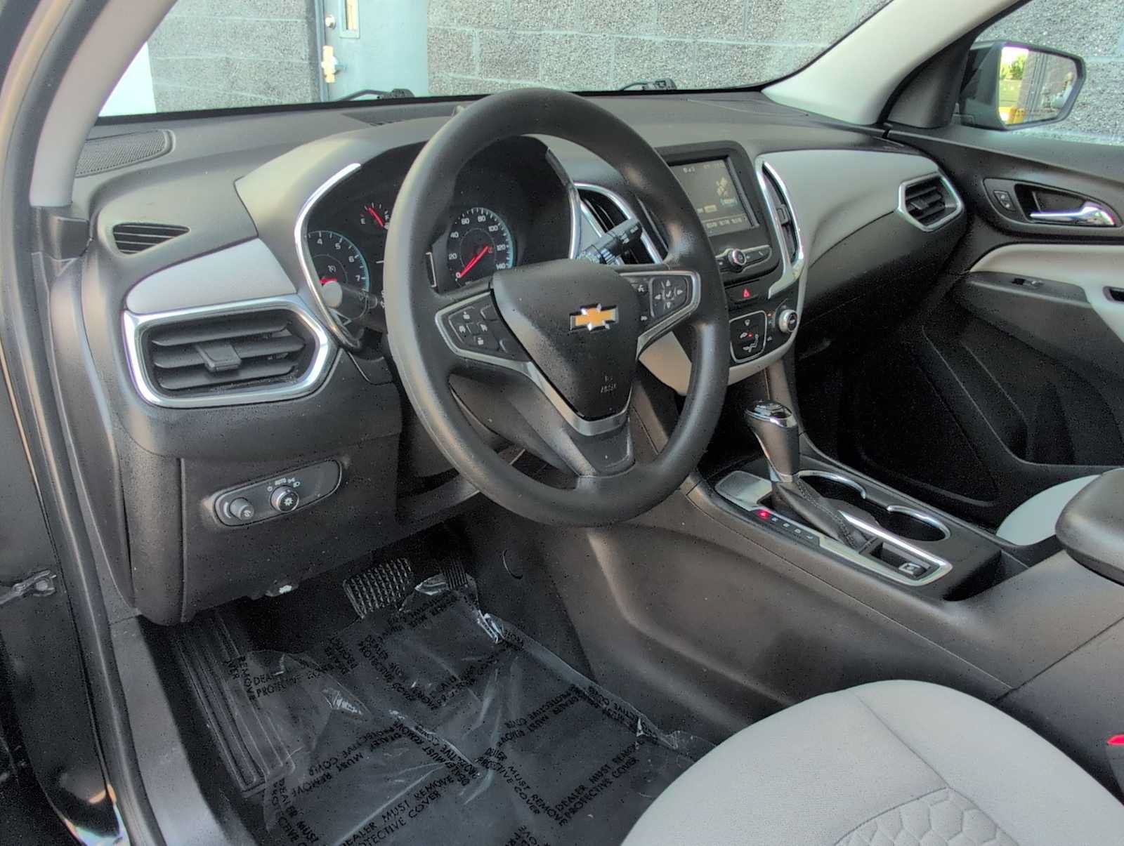 Used 2018 Chevrolet Equinox LT FWD image 10