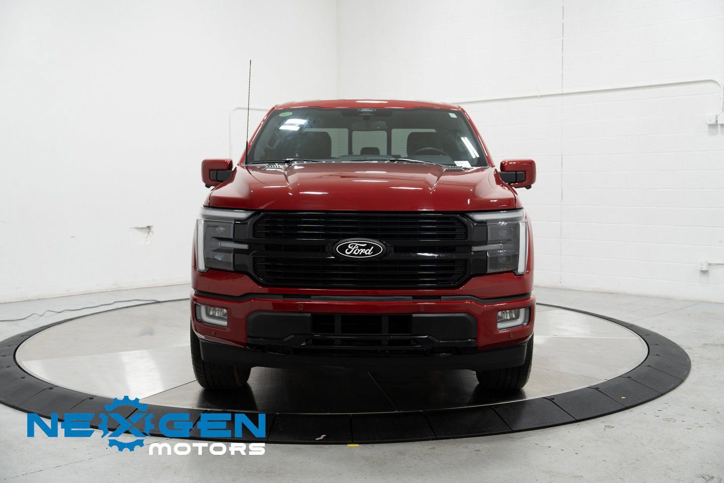 Used 2024 Ford F150 Platinum image 3