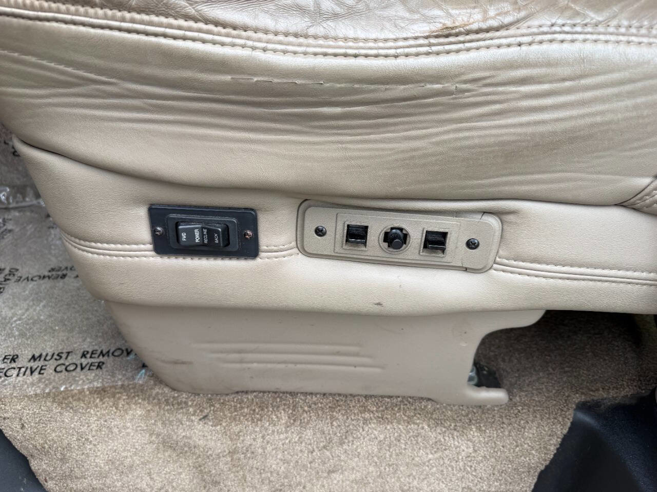 Used 2011 Chevrolet Express 1500 AWD image 15