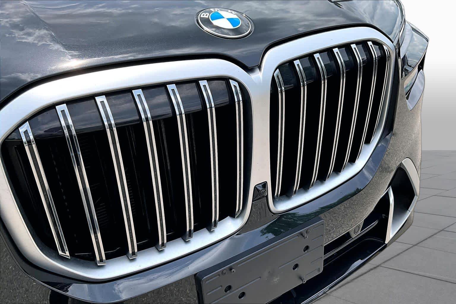 Certified 2024 BMW X7 xDrive40i w/ Climate Comfort Package AWD/4WD image 32