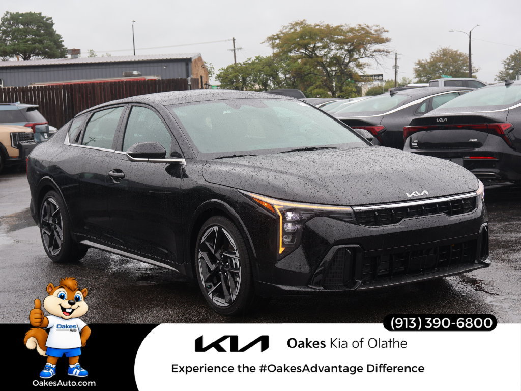 New 2026 Kia K4 GT-Line w/ GT-Line Premium Package FWD image 1