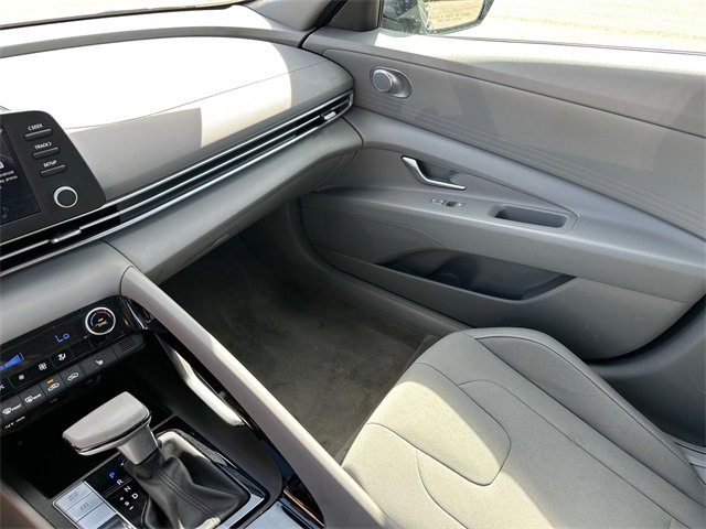 Used 2023 Hyundai Elantra Blue w/ Preferred Accessory Package image 28