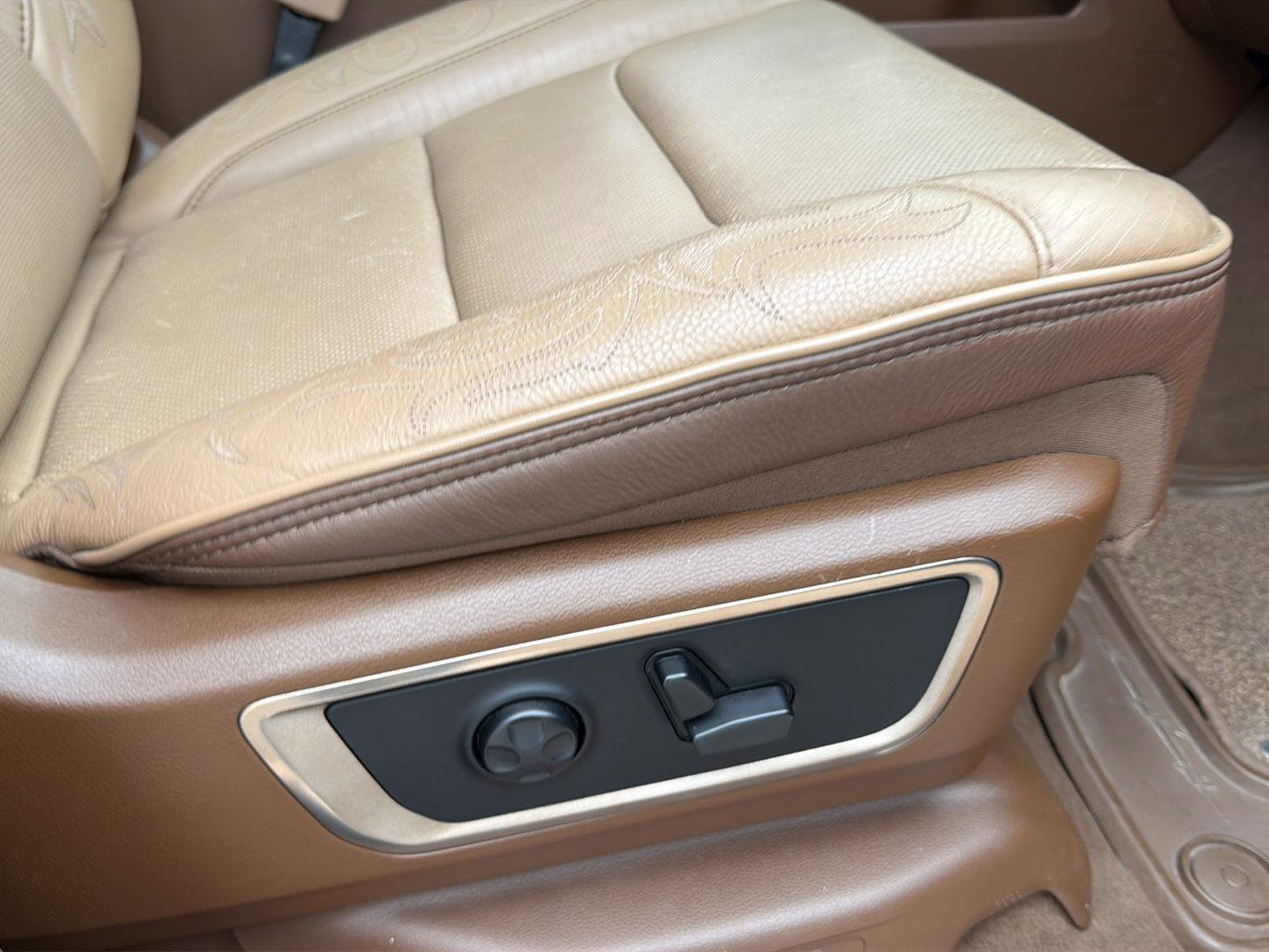 Used 2019 RAM 1500 Limited RWD image 24