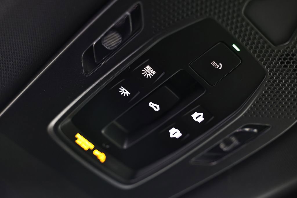 New 2026 Porsche Macan 4 Electric image 43