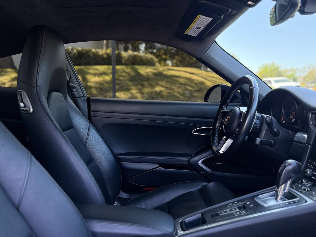 Used 2019 Porsche 911 Carrera 4 AWD/4WD image 34