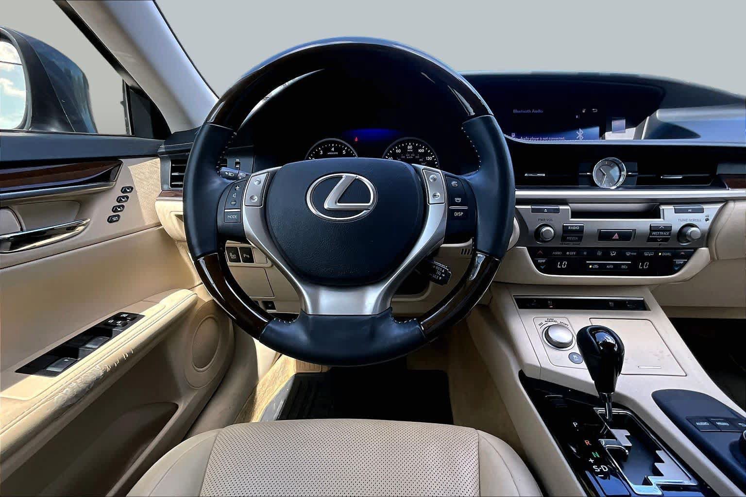 Used 2015 Lexus ES 350 w/ Premium Package FWD image 6