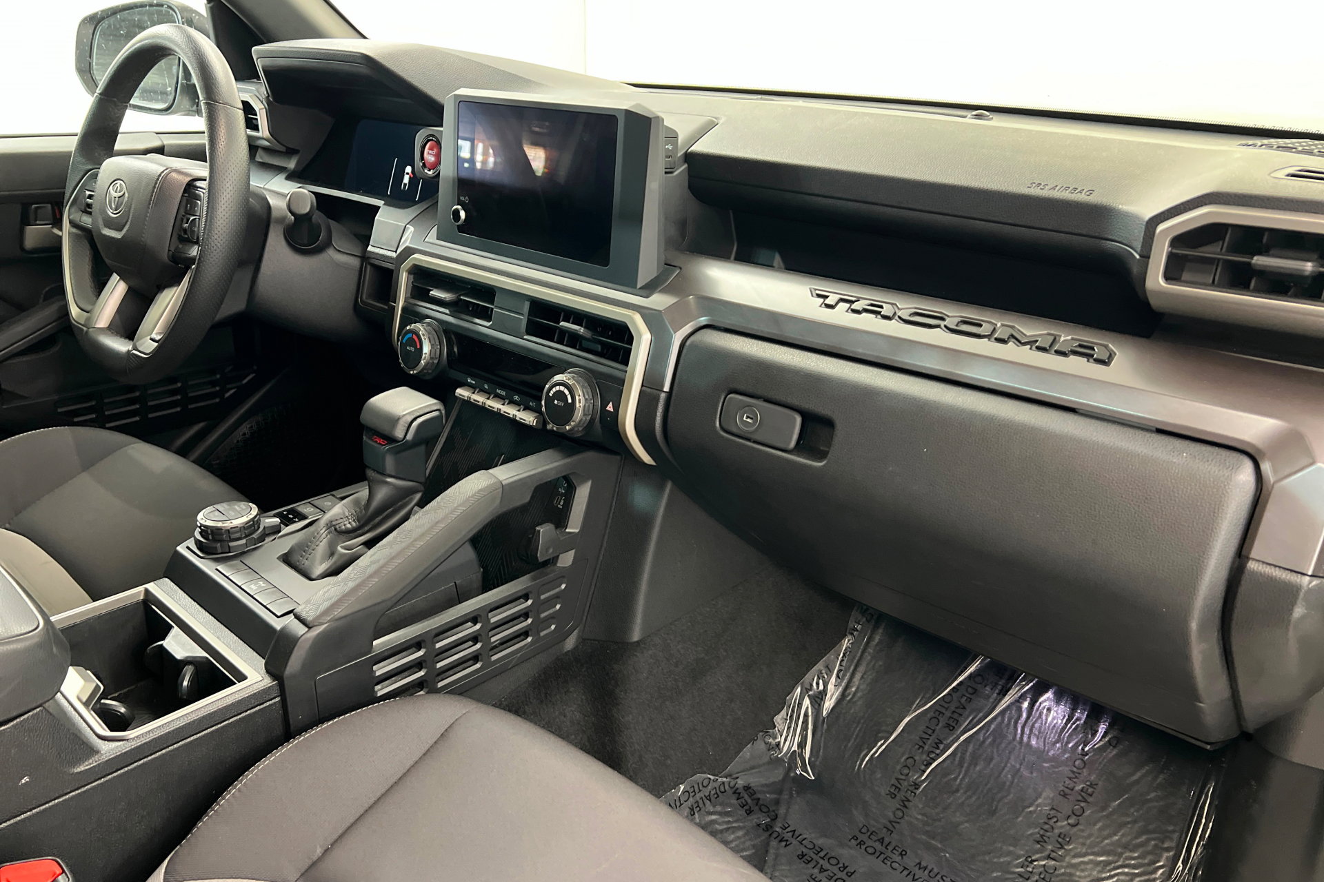 Used 2025 Toyota Tacoma TRD Off-Road AWD/4WD image 24