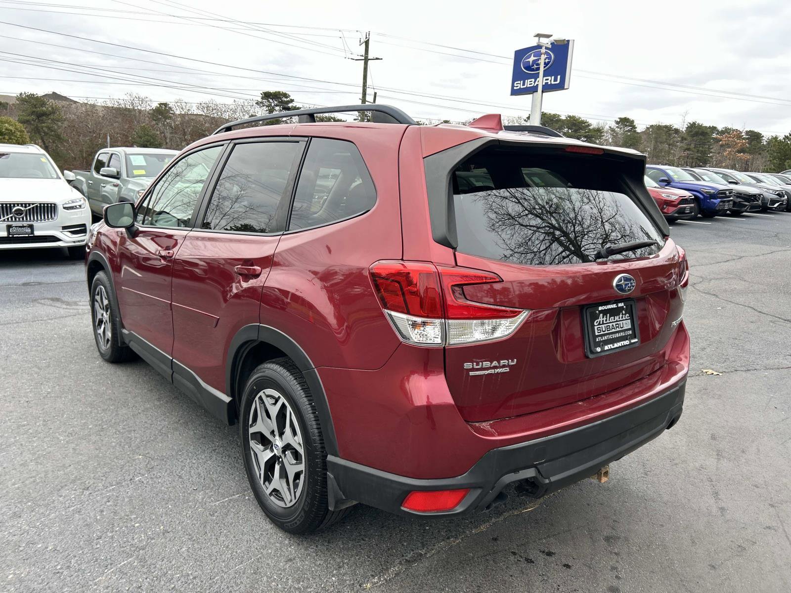 Used 2019 Subaru Forester Premium w/ All-Weather Package image 5