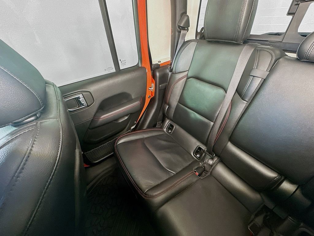 Used 2023 Jeep Gladiator Rubicon w/ Cold Weather Group image 12