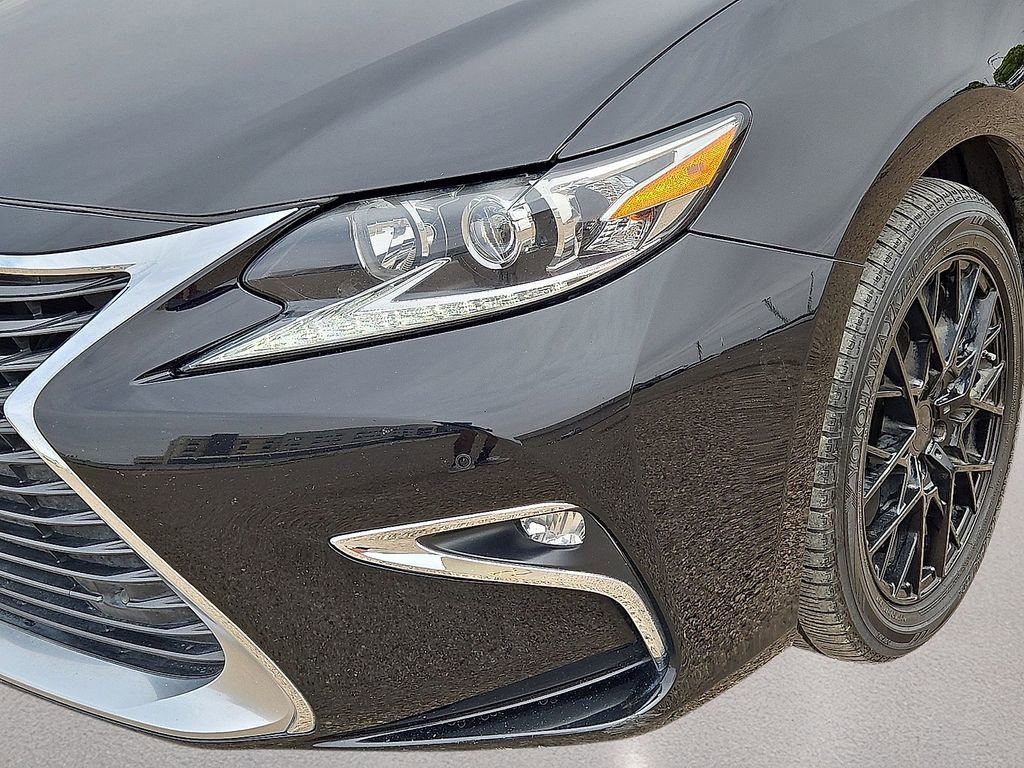 Used 2018 Lexus ES 350 w/ Navigation System Package FWD image 10