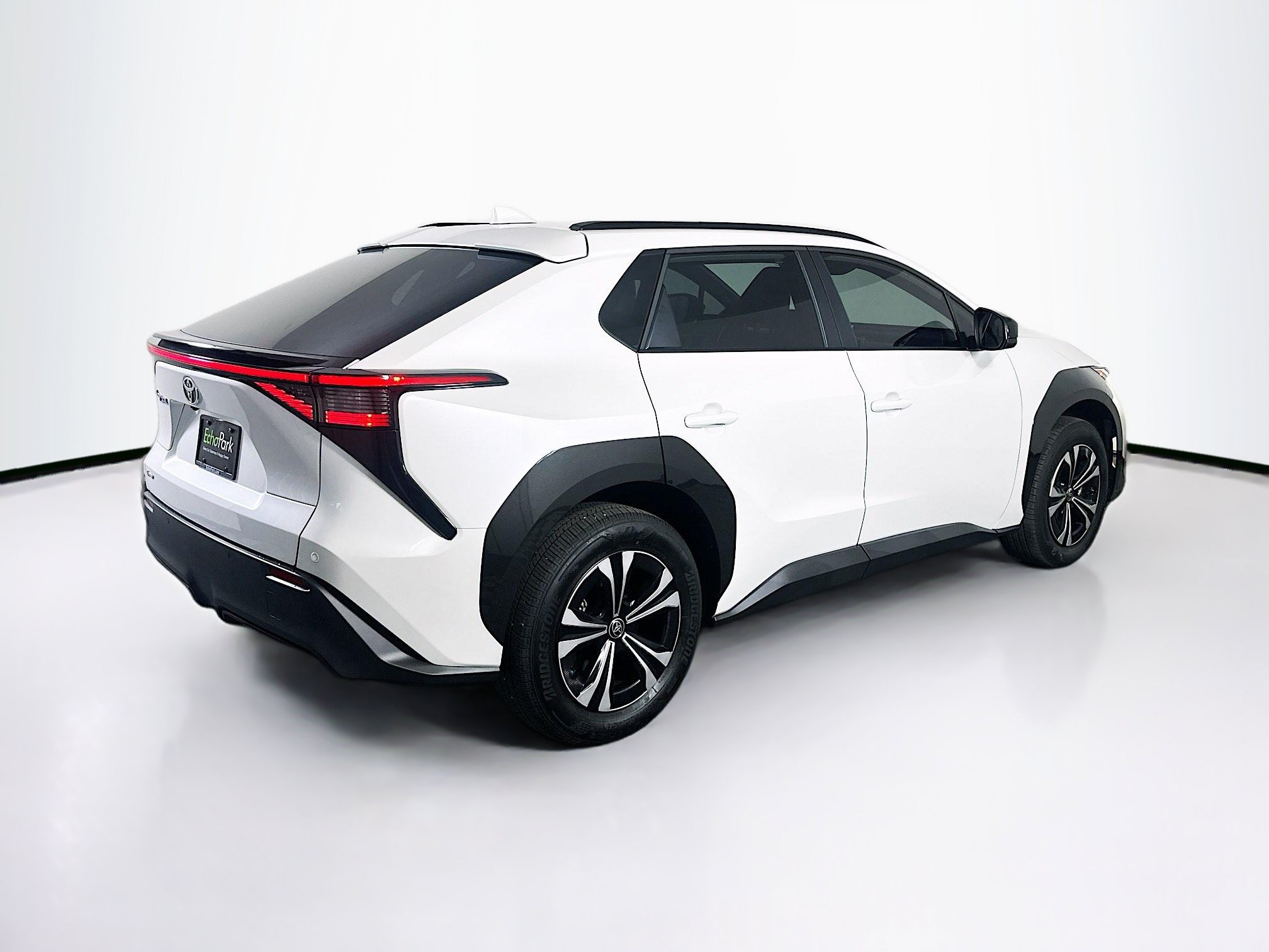 Used 2025 Toyota bZ4X FWD image 9