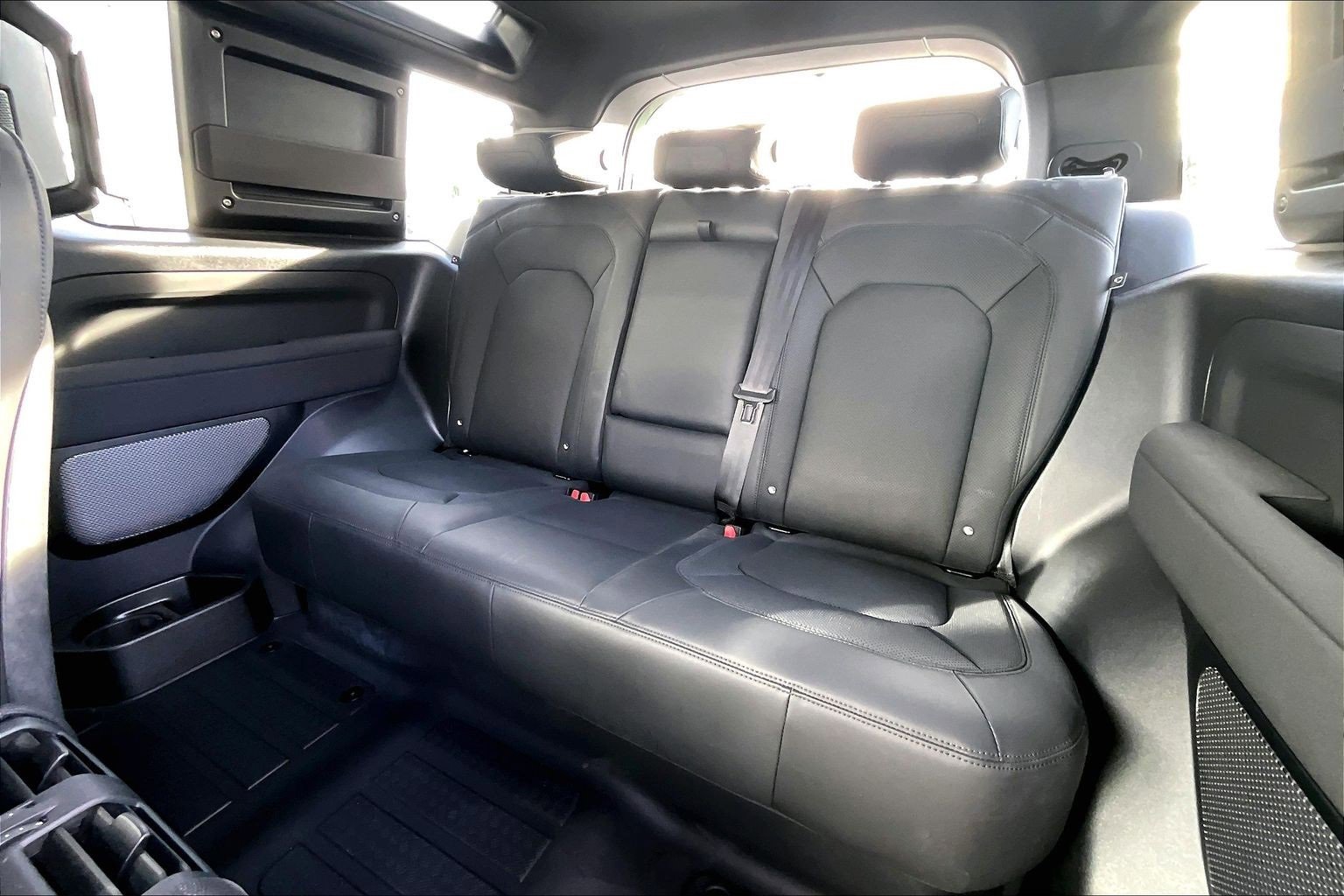 Used 2023 Land Rover Defender 110 75th Limited Edition image 26