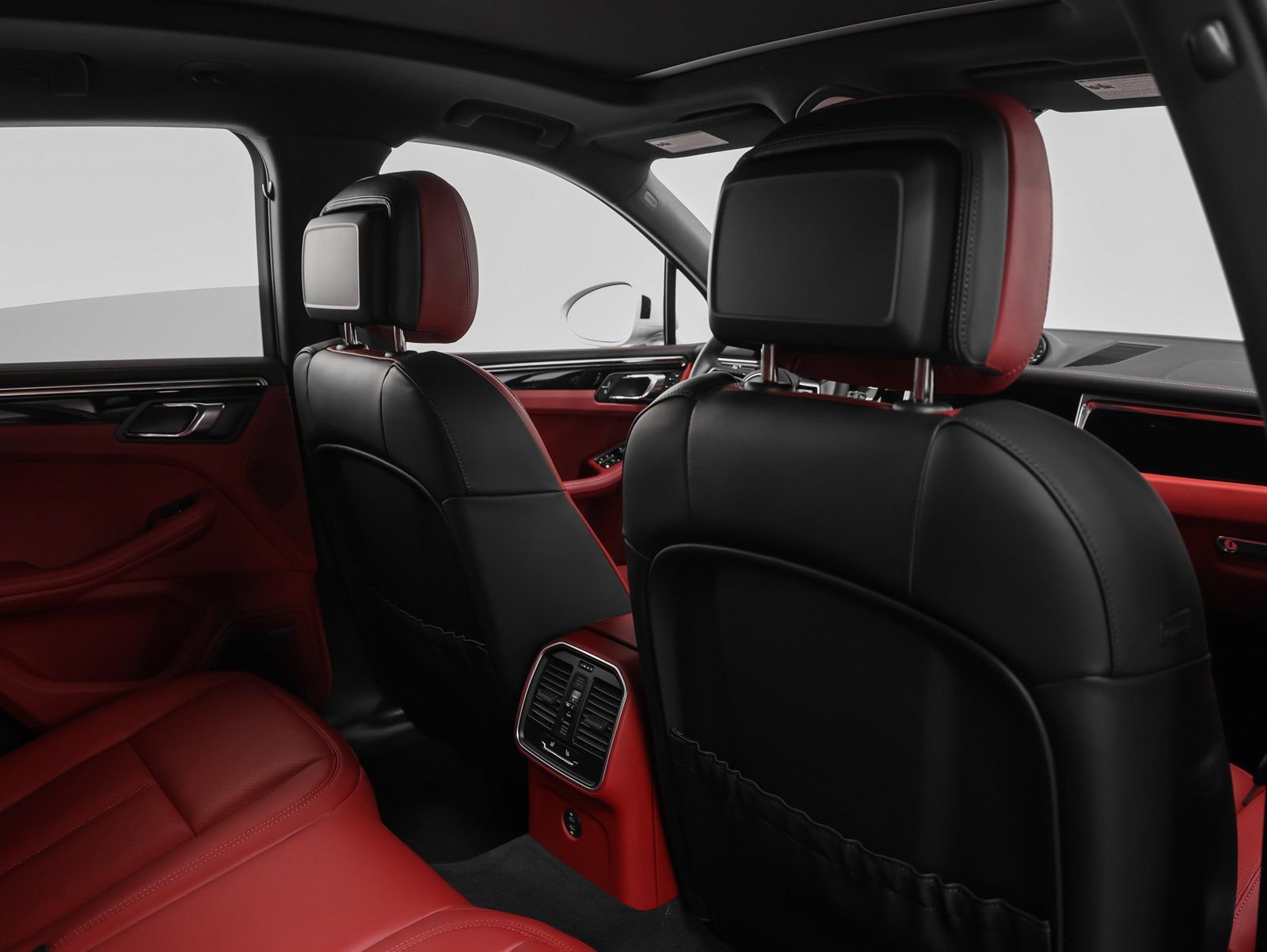 New 2026 Porsche Macan S image 31